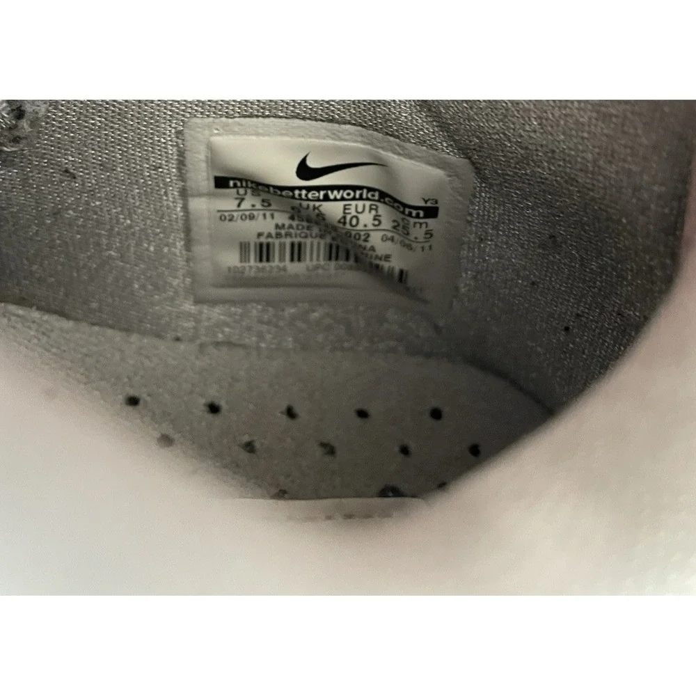 Nike Lebron 8 Low Wolf Grey/Metallic Sneaker Size 7.5 Basketball 456849 002‎
